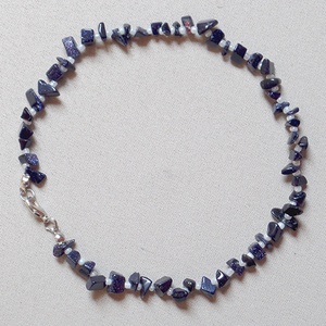 Gyermek nyaklánc (Kék napkő - 37 cm) - ékszer - nyaklánc - gyöngyös nyaklánc - Meska.hu