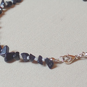 Gyermek nyaklánc (Kék napkő - 37 cm) - ékszer - nyaklánc - gyöngyös nyaklánc - Meska.hu