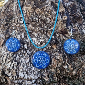 Ékszerszett pontfestéssel  - nyaklánc + fülbevaló (kis, kék mandala), Ékszer, Ékszerszett, Ékszerkészítés, Festett tárgyak, MESKA
