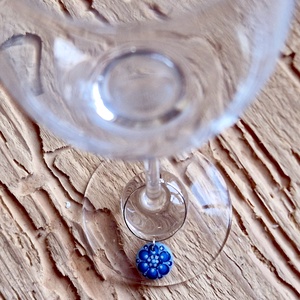 Pohár jelölő karika pontfestett függővel (kék-szürke) - otthon & életmód - konyhafelszerelés, tálalás - tálalás - boros poharak, szettek - Meska.hu