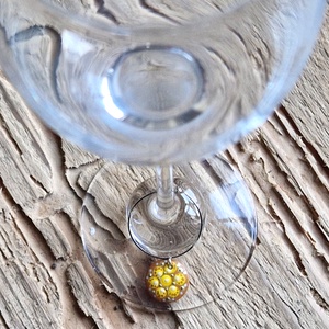 Pohár jelölő karika pontfestett függővel (sárga) - otthon & életmód - konyhafelszerelés, tálalás - tálalás - boros poharak, szettek - Meska.hu