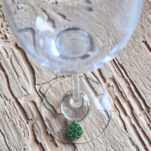 Pohár jelölő karika pontfestett függővel (zöld) - otthon & életmód - konyhafelszerelés, tálalás - tálalás - boros poharak, szettek - Meska.hu