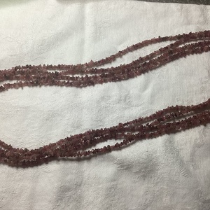Rózsaszín turmalin ásvány szál / extra hosszú törmelékes nyaklánc (260 cm) � alapanyagnak is - otthon & életmód - dekoráció - spiritualitás - ásványok - Meska.hu