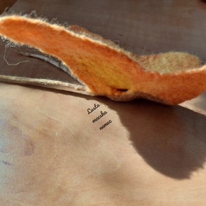 Sárga narancssárga nemez lepke - ruha & divat - hajdísz & hajcsat - hajcsat & hajtű - Meska.hu