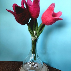 Tulipán csokor rózsaszín-ciklámen, Otthon & Lakás, Dekoráció, Asztal és polc dekoráció, Asztaldísz, Nemezelés, MESKA