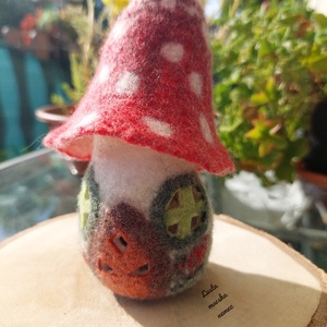 Mini gomba nemezház piros kalappal - otthon & életmód - dekoráció - dísztárgy - Meska.hu