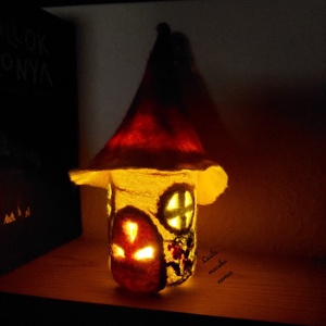 Manóház lámpás sárga piros kunkori kalappal - otthon & életmód - dekoráció - dísztárgy - Meska.hu