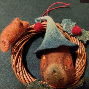 Ajtódísz nemez manóházzal és egérkével - otthon & életmód - dekoráció - ajtó- és ablak dekoráció - ajtódísz & kopogtató - Meska.hu Ajtódísz nemez manóházzal és egérkével - otthon & életmód - dekoráció - ajtó- és ablak dekoráció - ajtódísz & kopogtató - Meska.hu