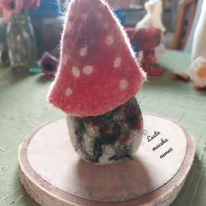 Mini gomba nemezház piros kalappal - otthon & életmód - dekoráció - dísztárgy - Meska.hu