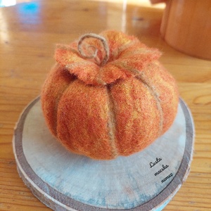 Közepes tök formájú nemez tároló - otthon & életmód - dekoráció - dísztárgy - Meska.hu Közepes tök formájú nemez tároló - otthon & életmód - dekoráció - dísztárgy - Meska.hu