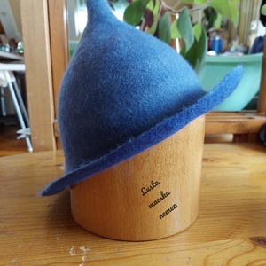 Kék féloldalas kalap - ruha & divat - sál, sapka, kendő - kalap - Meska.hu Kék féloldalas kalap - ruha & divat - sál, sapka, kendő - kalap - Meska.hu