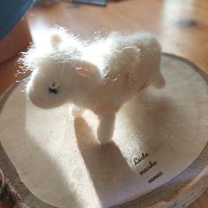 Fehér nemez bárány - otthon & életmód - dekoráció - asztal és polc dekoráció - asztaldísz - Meska.hu Fehér nemez bárány - otthon & életmód - dekoráció - asztal és polc dekoráció - asztaldísz - Meska.hu