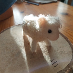 Fehér nemez bárány - otthon & életmód - dekoráció - asztal és polc dekoráció - asztaldísz - Meska.hu Fehér nemez bárány - otthon & életmód - dekoráció - asztal és polc dekoráció - asztaldísz - Meska.hu