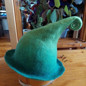 Nemez manó sapka kék virág - Meska.hu