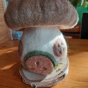 Közepes gomba játszóház - Meska.hu