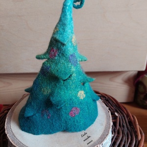 Nemez fenyőfa kunkorral mintás - karácsony - karácsonyi lakásdekoráció - karácsonyi lakásdíszek - Meska.hu