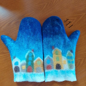 Nemez kesztyű párban házikós mintával - Meska.hu