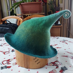 Nemez manó sapka zöld - ruha & divat - sál, sapka, kendő - kalap - Meska.hu