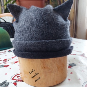 Nemez macskafüles sapka szürke cirmozással - ruha & divat - sál, sapka, kendő - kalap - Meska.hu