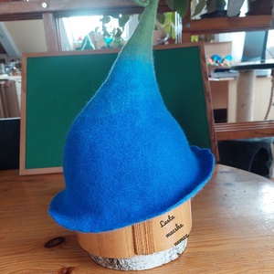 Nemez manó sapka kék virág - ruha & divat - sál, sapka, kendő - kalap - Meska.hu