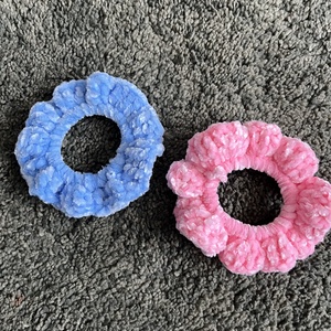 Horgolt hajgumi, Scrunchie - ruha & divat - hajdísz & hajcsat - hajgumi - Meska.hu
