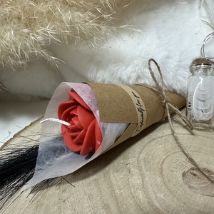 Rózsa virágszál gyertya díszcsomagolásban - Piros/Vörös - otthon & életmód - gyertya, illat, aroma - gyertya - Meska.hu