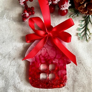 Piros házikó epoxi karácsonyfadísz piros szalaggal  kézműves karácsonyi dekoráció, Karácsony, Karácsonyi lakásdekoráció, Karácsonyfadíszek, Mindenmás, MESKA