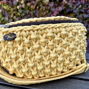 Horgolt búzabogyó övtáska / crossbody (banán szín), Táska & Tok, Övtáska, Horgolás, MESKA