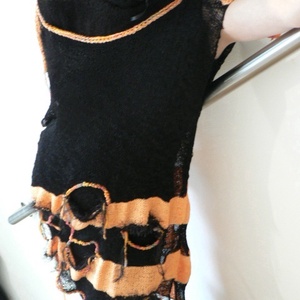 Narancs -fekete  lukacsos  pulóver - ruha & divat - női ruha - pulóver - Meska.hu