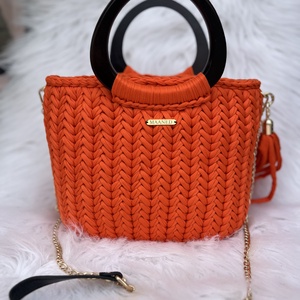 Kézzel készült narancsszínű horgolt kézitáska béléssel - MAANED design - táska & tok - kézitáska & válltáska - alkalmi táska - Meska.hu