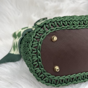 Mélyzöld kézitáska selyemsállal - MAANED design  - táska & tok - kézitáska & válltáska - alkalmi táska - Meska.hu