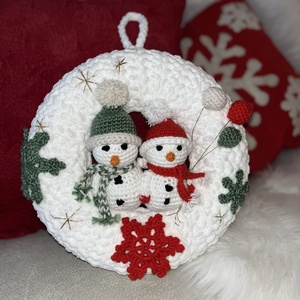 Horgolt karácsonyi ajtódísz  Két hóemberrel, Kézzel készült téli dekoráció - Meska.hu