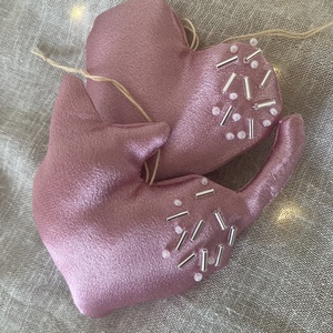 Rózsaszín cicás karácsonyfadísz szett - karácsony - karácsonyi lakásdekoráció - karácsonyfadíszek - Meska.hu