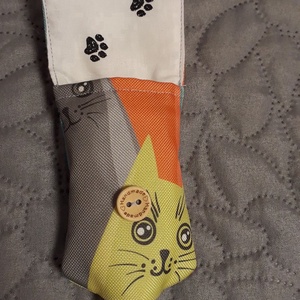 Táskára erősíthető cicamintás kézfertőtlenítő tartó -  - Meska.hu