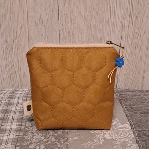 Cica sárga kékben :) neszesszer/sminktáska/betéttartó - táska & tok - neszesszer - Meska.hu