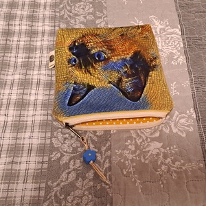 Cica sárga kékben :) neszesszer/sminktáska/betéttartó - táska & tok - neszesszer - Meska.hu