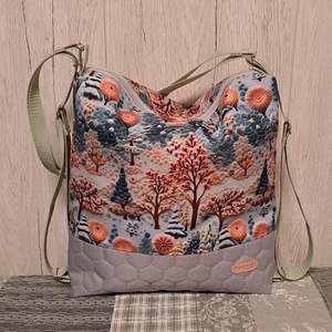 Hímzett hatás :) variálható válltáska/hátizsák/crossbody táska, Táska & Tok, Variálható táska, Varrás, MESKA