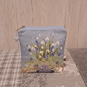 Tavaszi virágok :) neszesszer/sminktáska/betéttartó - Meska.hu