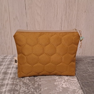 Bee mine :) neszesszer/sminktáska/irattartó - táska & tok - neszesszer - Meska.hu