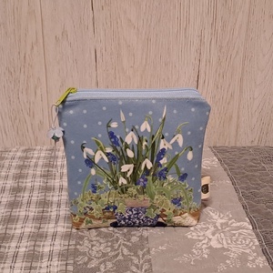 Tavaszi virágok :) neszesszer/sminktáska/betéttartó - Meska.hu