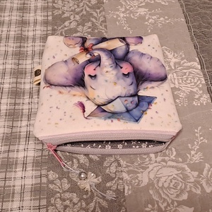 Ballagás elefáni módra :) neszesszer/sminktáska/betéttartó - táska & tok - neszesszer - Meska.hu