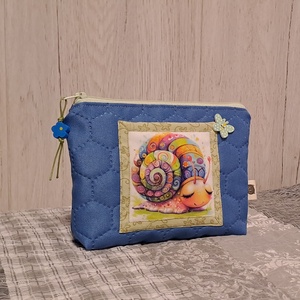 Hippi csigusz :) neszesszer/sminktáska/irattartó, Táska & Tok, Neszesszer, Varrás, Ez a kisebb méretű (17X14X3cm) neszi minden női táska elengedhetetlen tartozéka :) Remekül elférnek..., MESKA