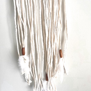 Álomfogó tollakkal, gyöngyökkel - otthon & életmód - dekoráció - fali és függő dekoráció - álomfogó - Meska.hu