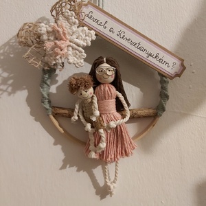 Keresztszülő felkérő makramé figurákkal - baba - mama - keresztelő kellékek - keresztszülő felkérő - Meska.hu