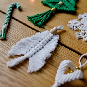 Makramé karácsonyfa dísz szett - 10 db - karácsony - karácsonyi lakásdekoráció - karácsonyfadíszek - Meska.hu