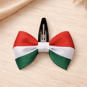 Kokárda hajcsat - Meska.hu