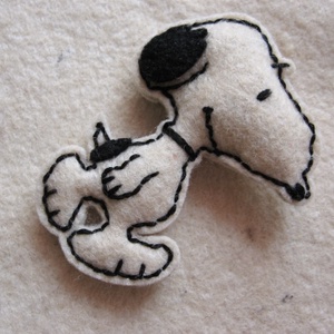 Snoopy kitűző -  - Meska.hu