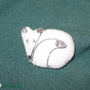 Ezüstróka  - ékszer - kitűző és bross - Meska.hu