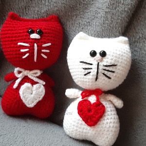 Love cat - horgolt szerelmes cica  - játék & sport - plüssállat & játékfigura - cica - Meska.hu
