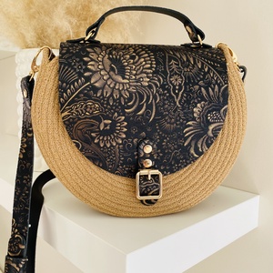 Különleges női táska, valódi bőr kiegészítőkkel - táska & tok - kézitáska & válltáska - vállon átvethető táska - Meska.hu